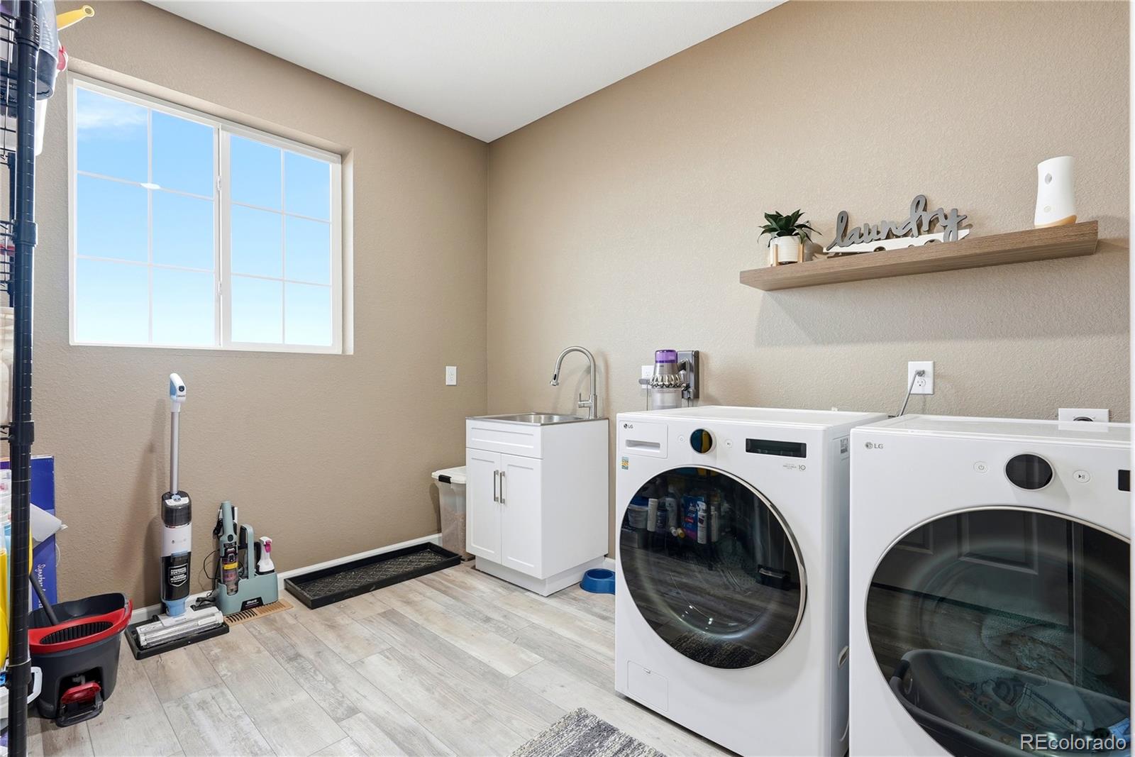 59601 E 56th Avenue Strasburg CO 80136
