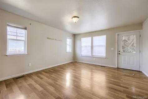 1852 Eagle Street Aurora CO 80011
