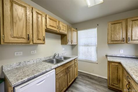 1852 Eagle Street Aurora CO 80011