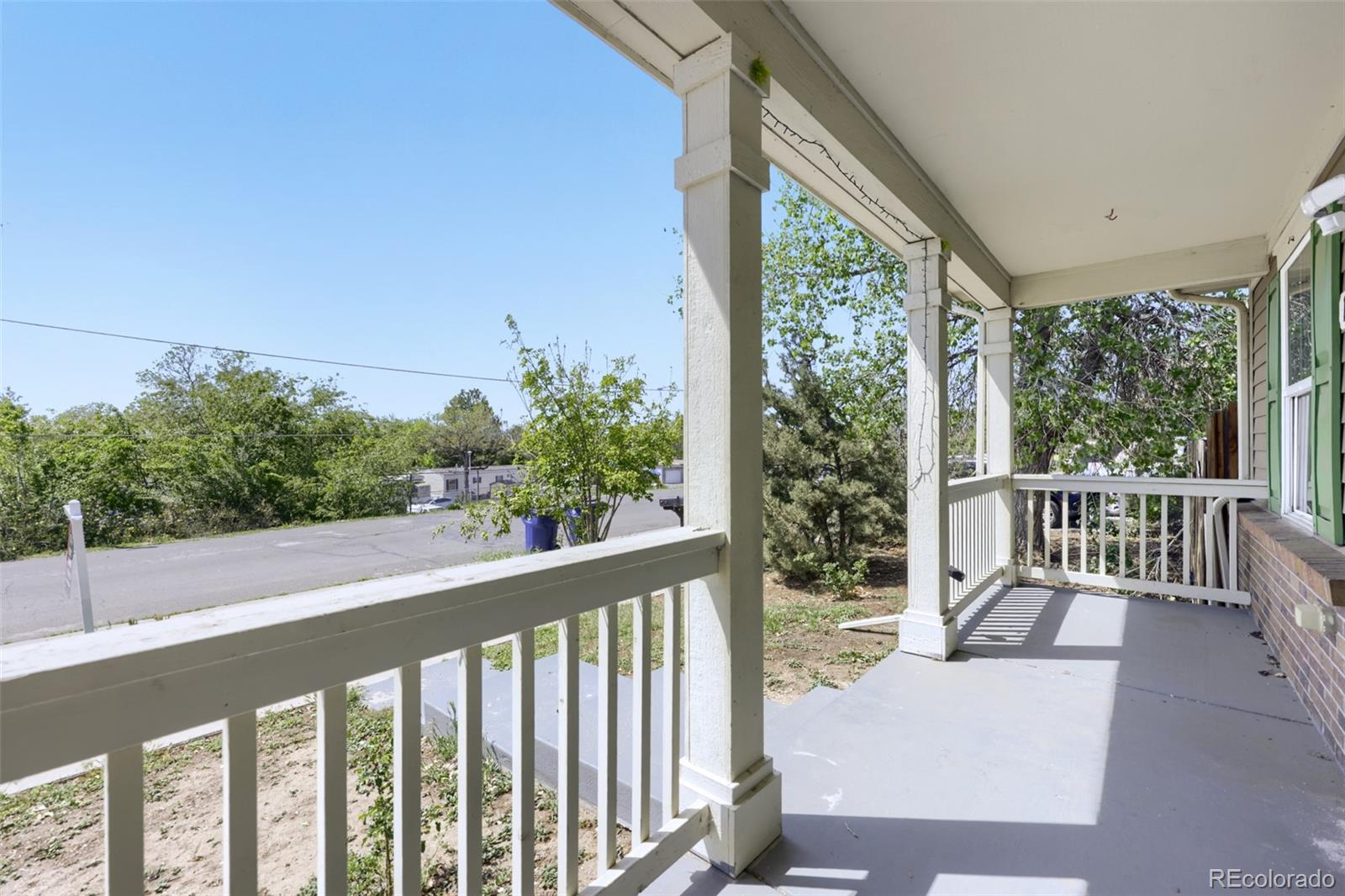 1852 Eagle Street Aurora CO 80011