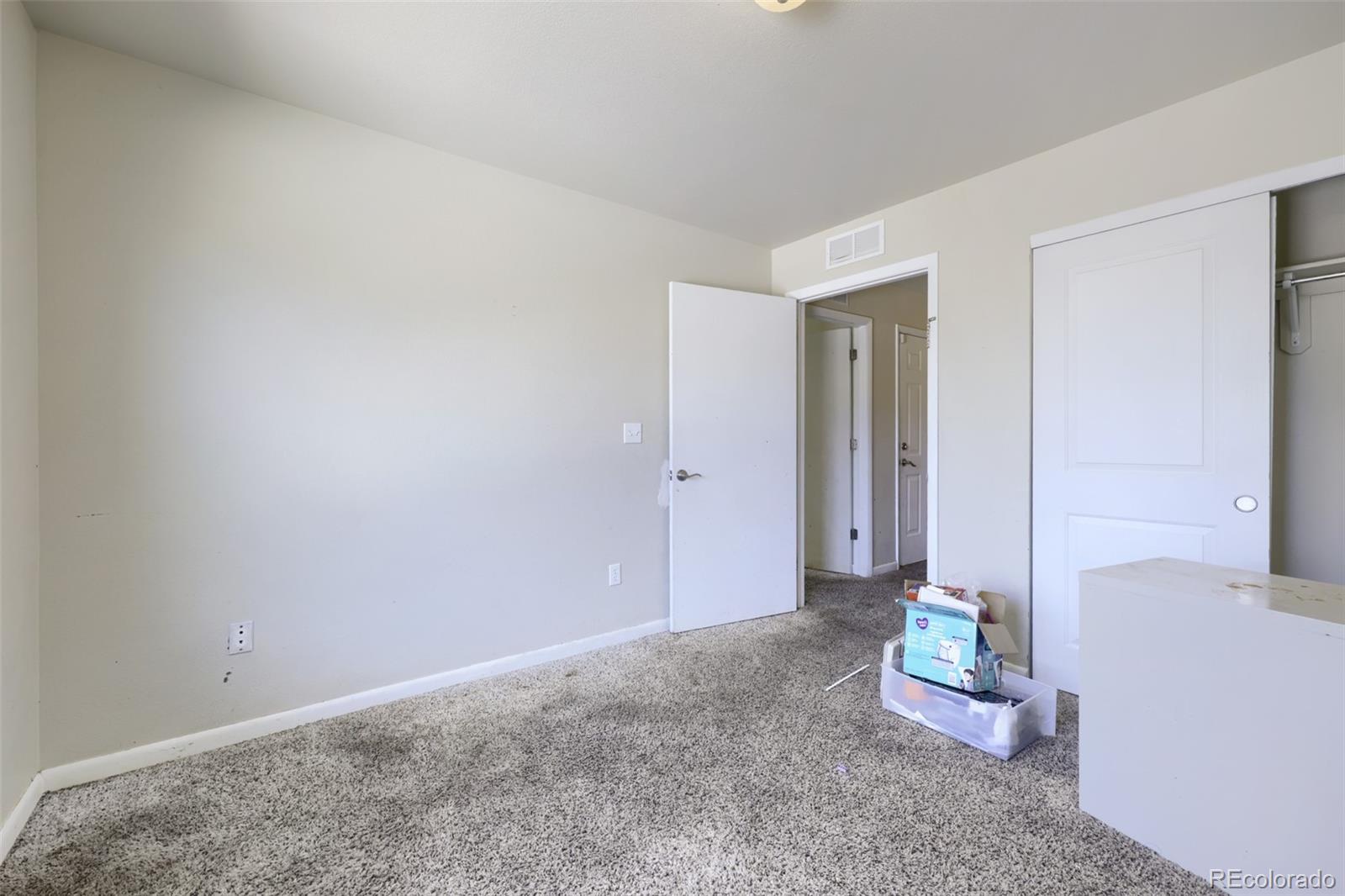 1852 Eagle Street Aurora CO 80011