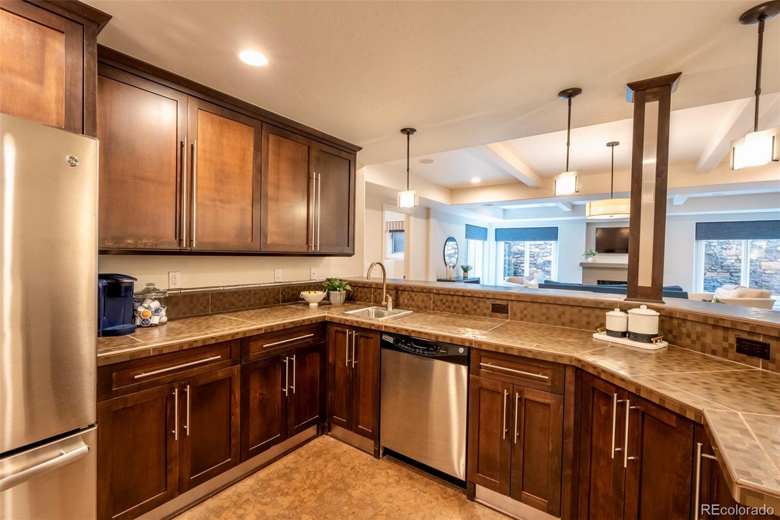 1575 Vine Cliff Heights Colorado Springs CO 80921