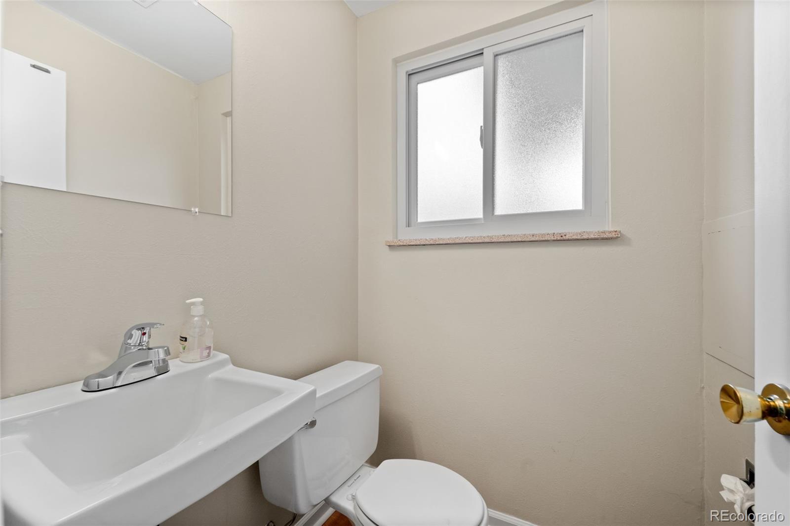2985 S Eaton Street Denver CO 80227