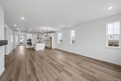 2122 S Irvington Street Aurora CO 80018
