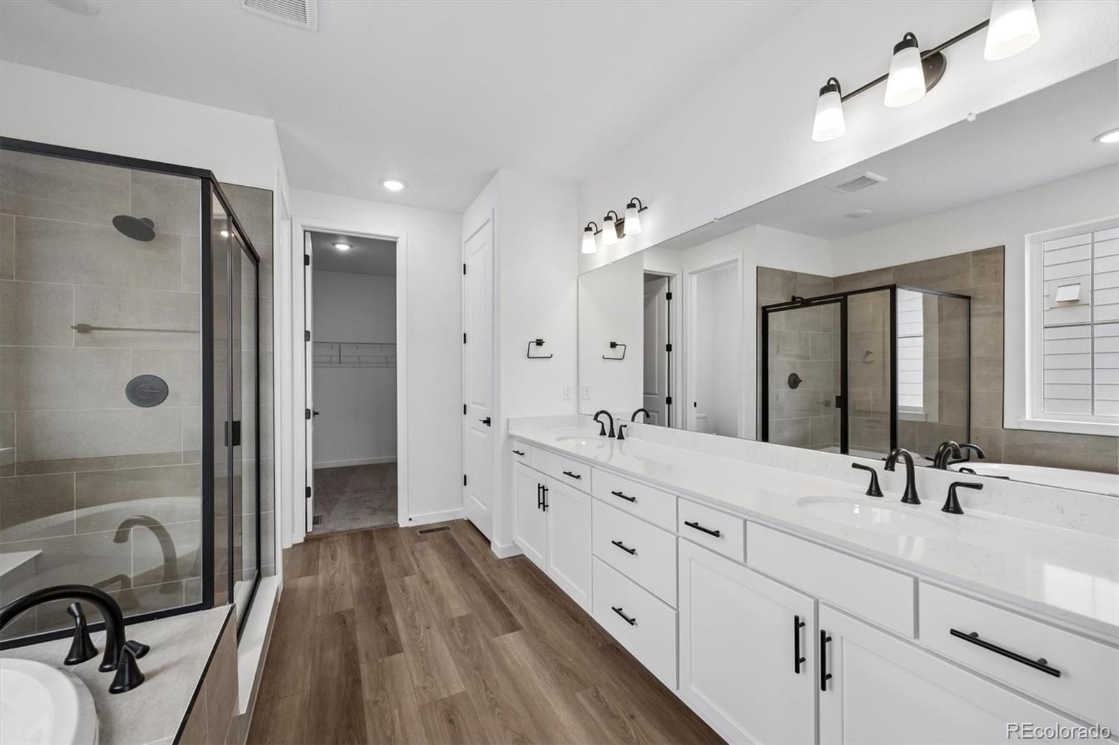 2122 S Irvington Street Aurora CO 80018
