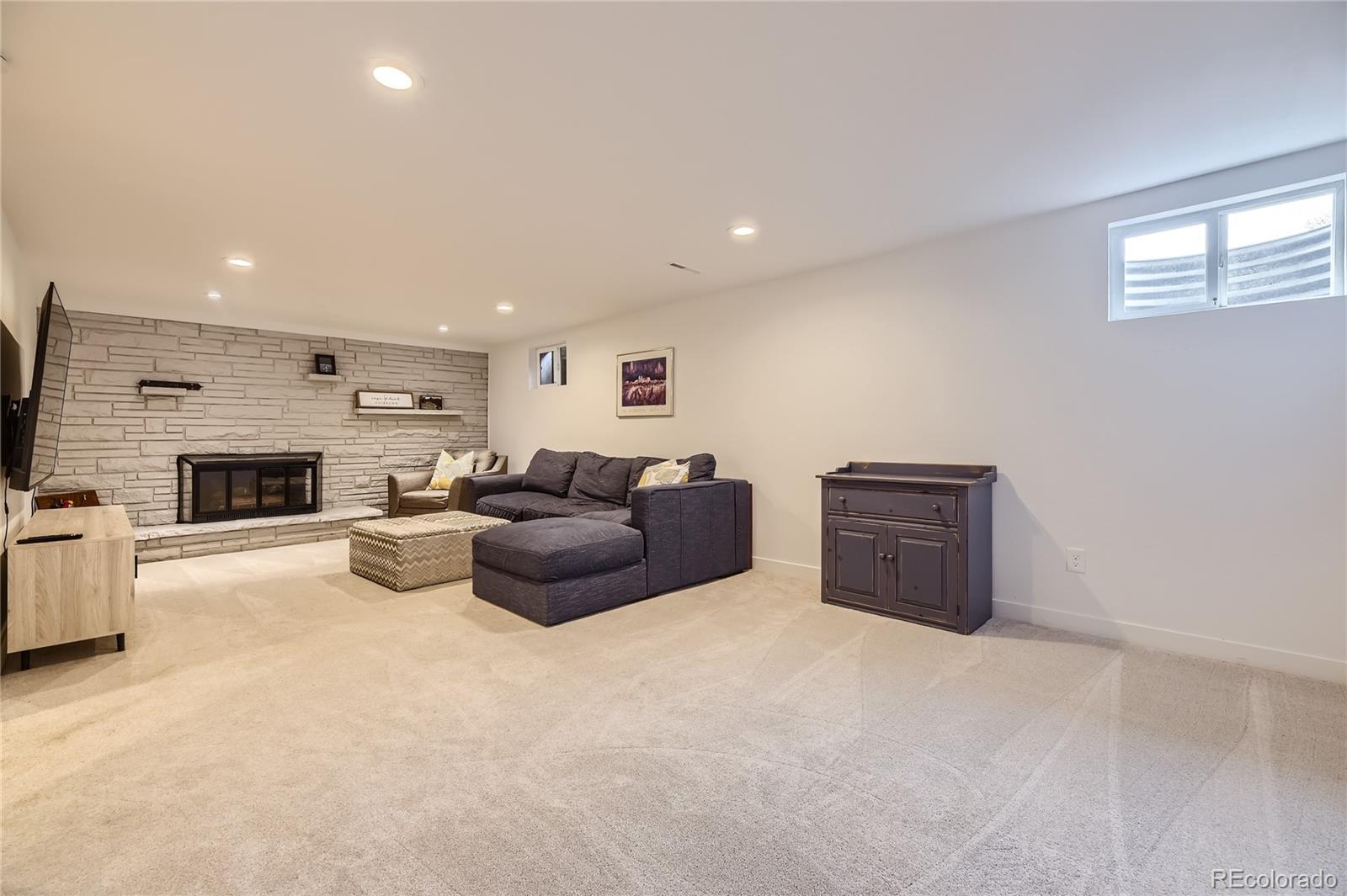 1152 S Vivian Street Lakewood CO 80228