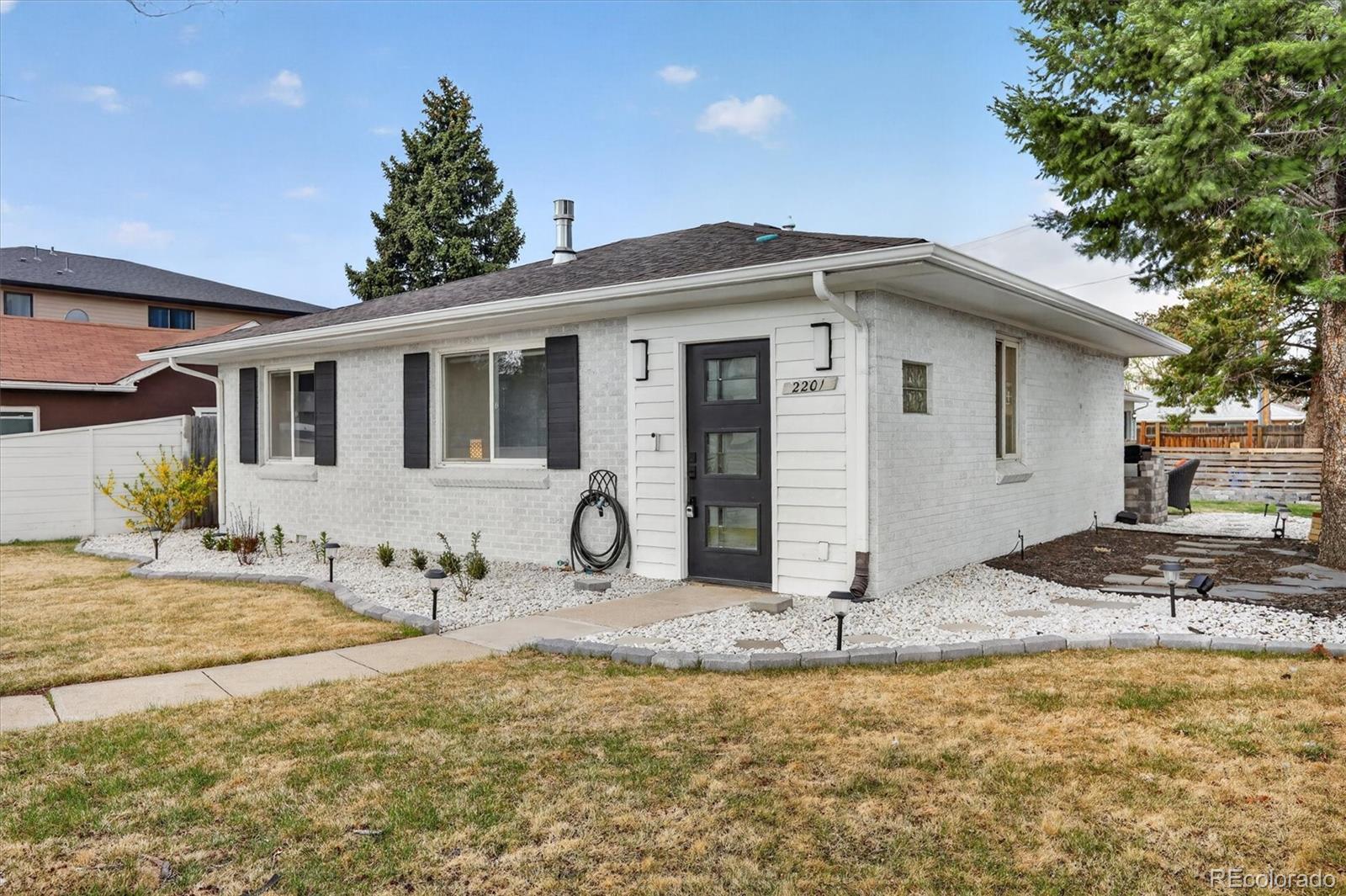 2201 S Dexter Street Denver CO 80222