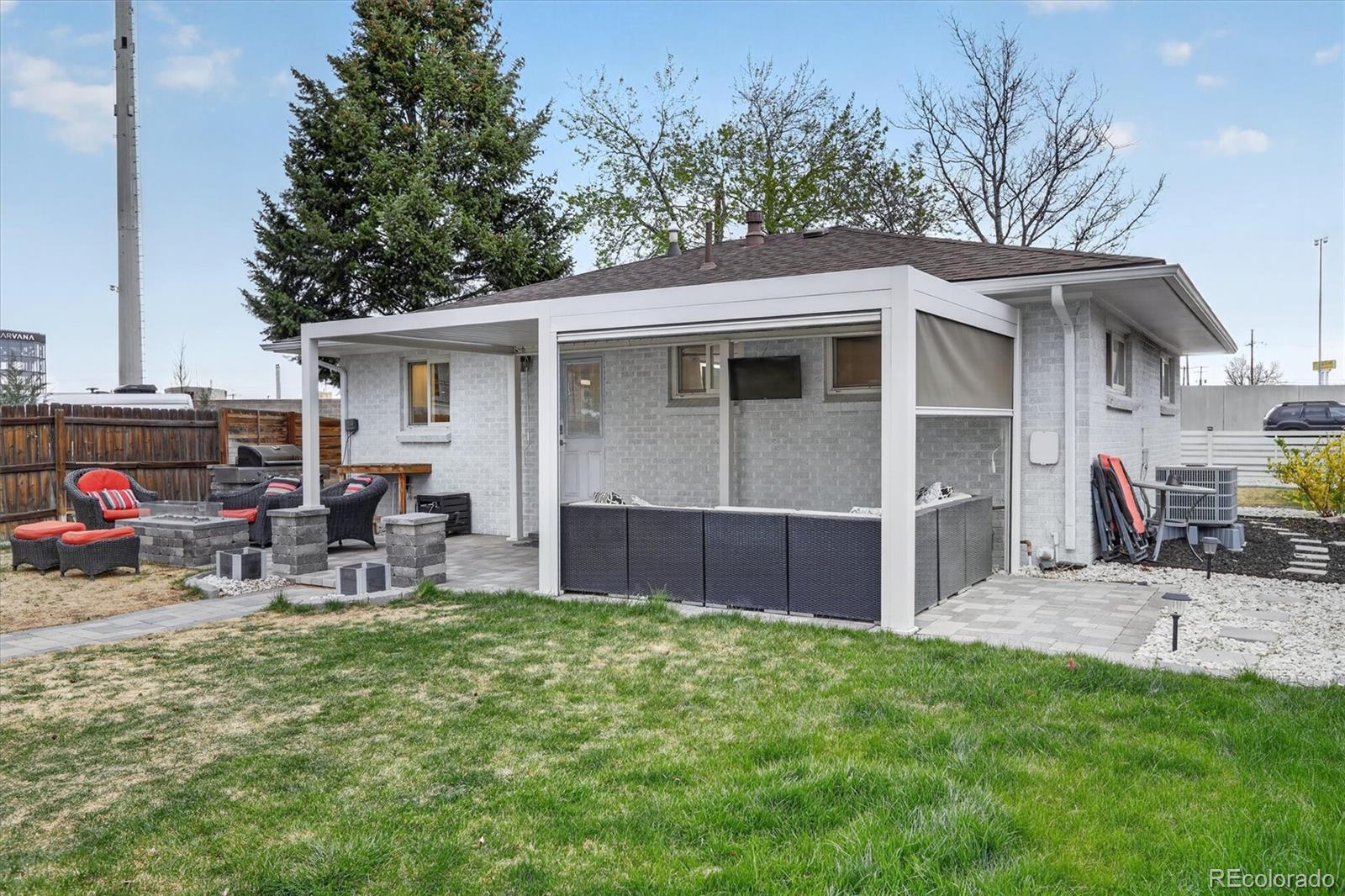 2201 S Dexter Street Denver CO 80222