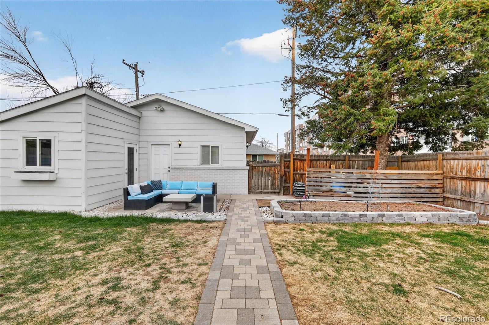 2201 S Dexter Street Denver CO 80222