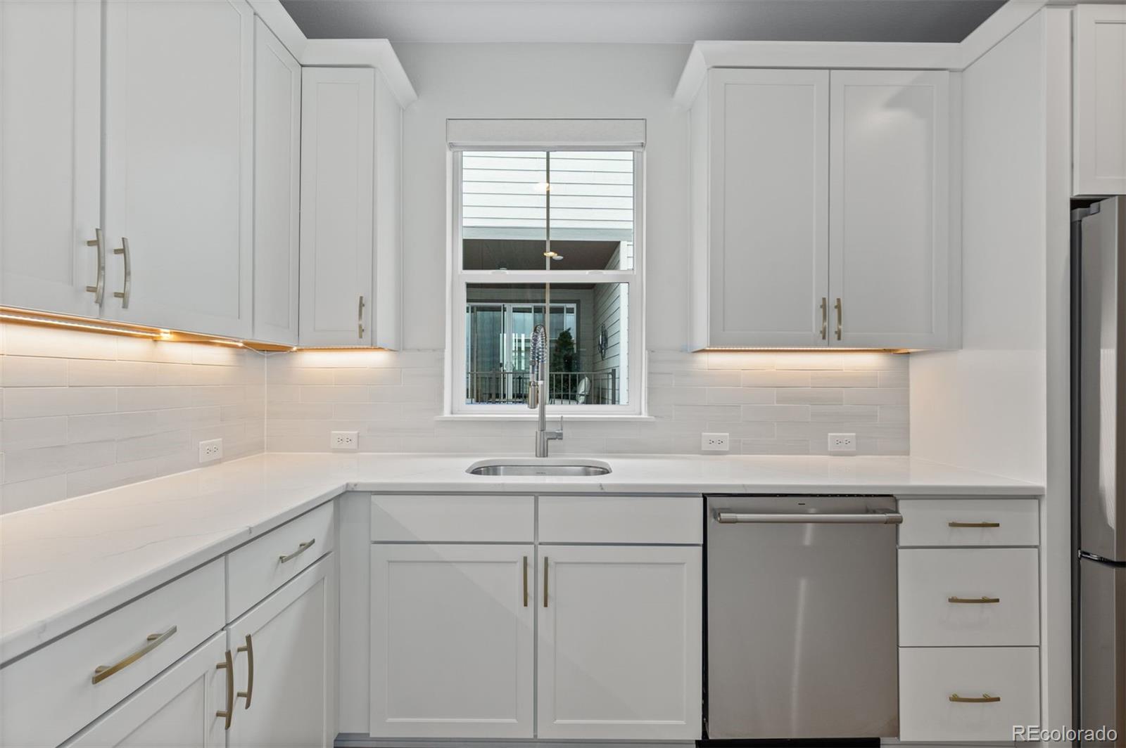 6907 Sunstrand Court Castle Pines CO 80108