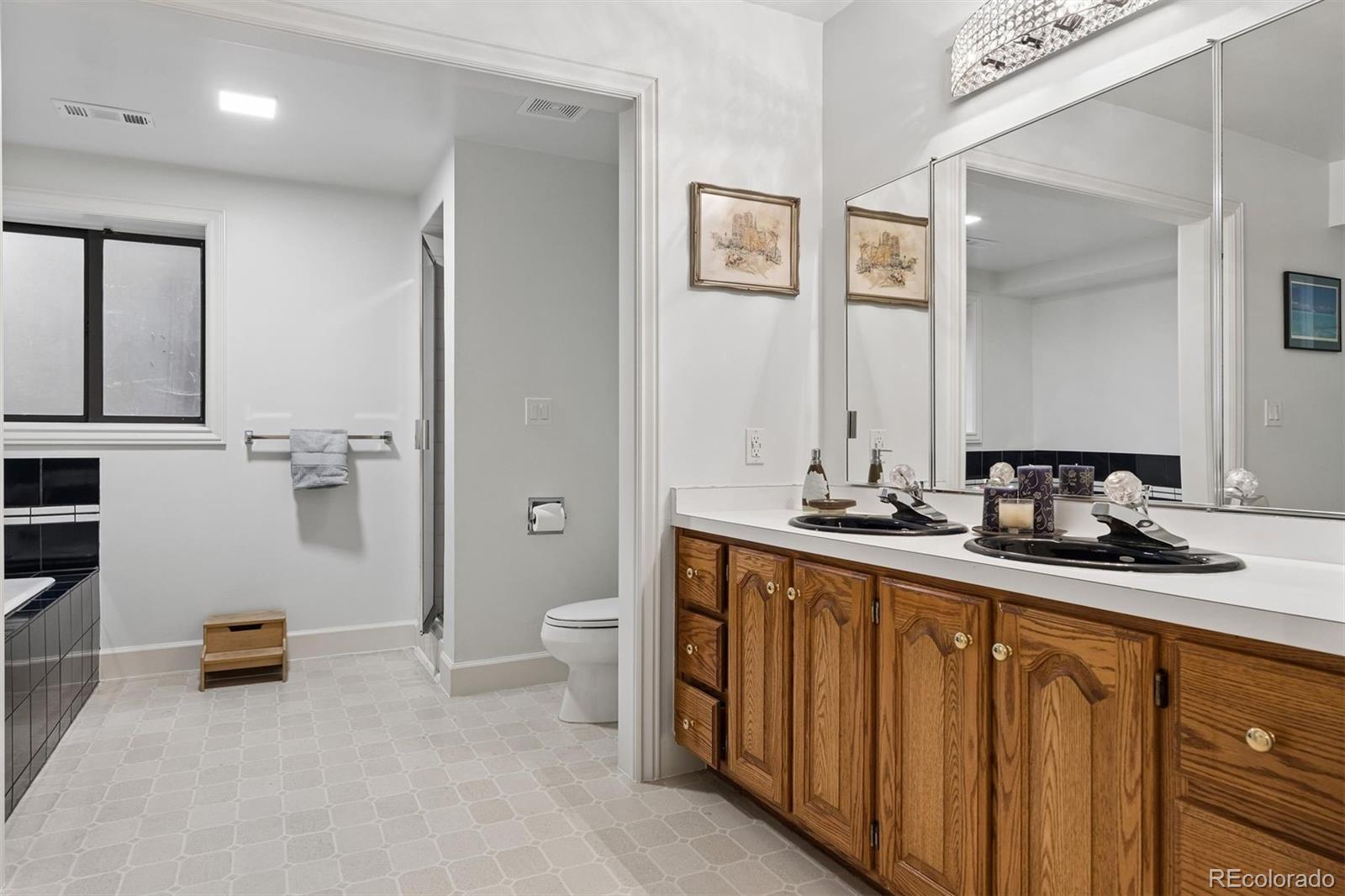 15 Mockingbird Lane Englewood CO 80113