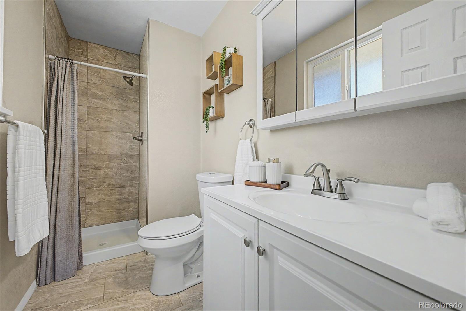 2115 S Ammons Street Lakewood CO 80227