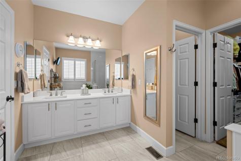 8070 S Catawba Court Aurora CO 80016