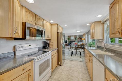 3317 S Elkhart Street Aurora CO 80014