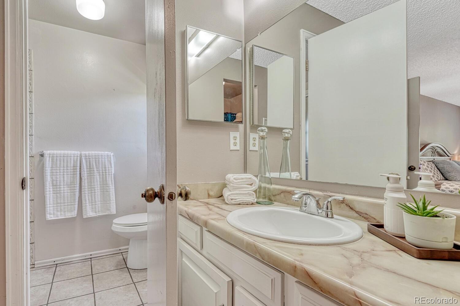 3317 S Elkhart Street Aurora CO 80014