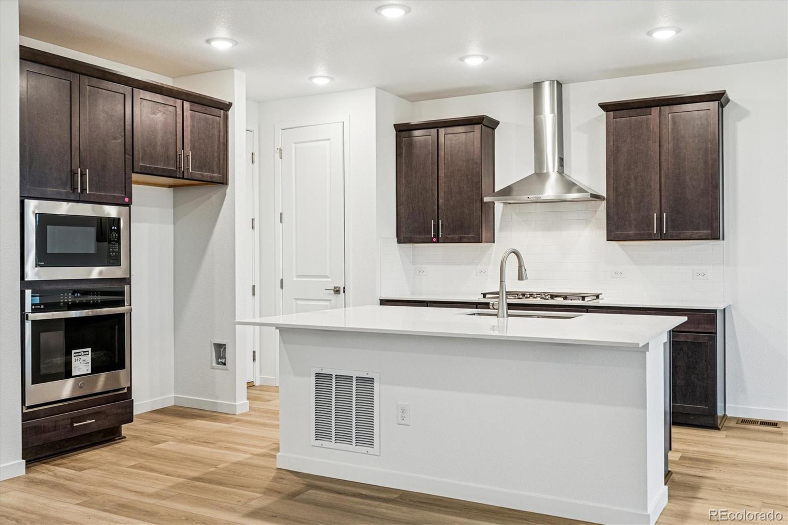 9124 Hayden Peak Street Englewood CO 80112