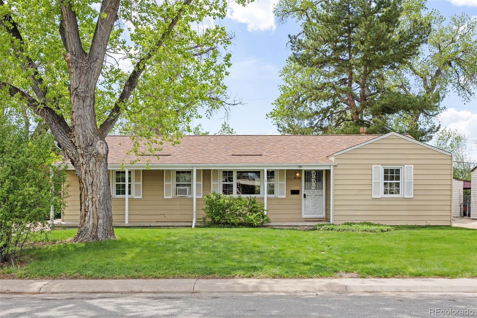 2921 S Holly Place Denver CO 80222