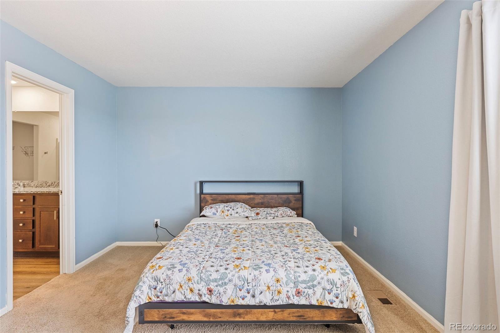 6206 Meadowbank Lane Colorado Springs CO 80925