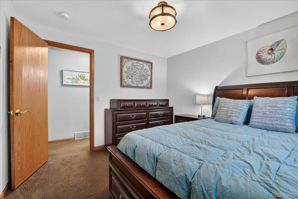 57 Yank Way Lakewood CO 80228