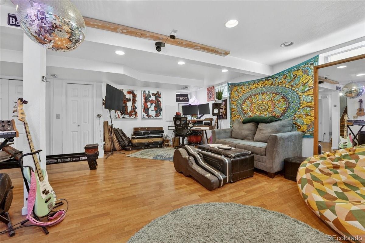 57 Yank Way Lakewood CO 80228