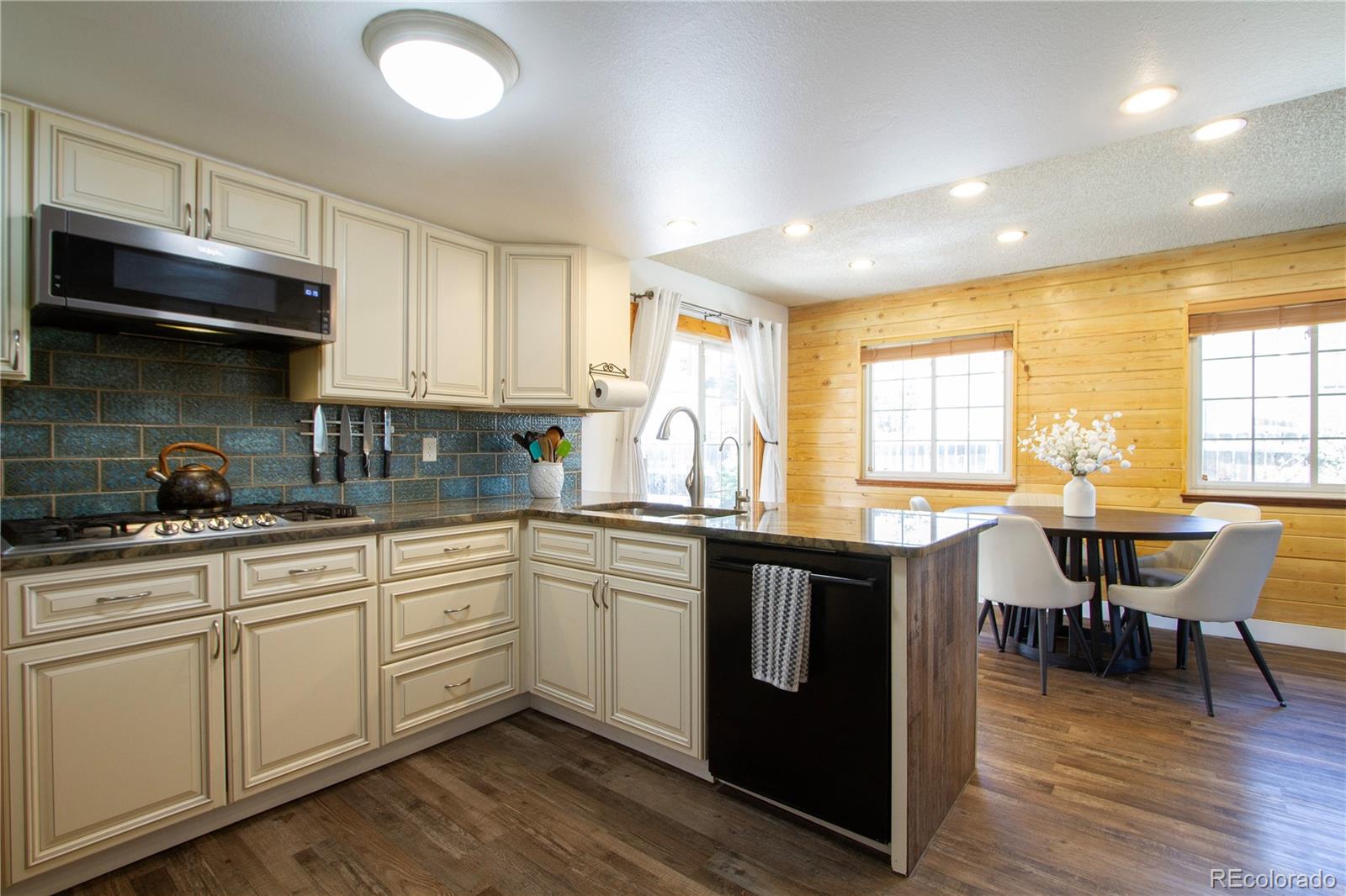 4868 S Johnson Street Littleton CO 80123