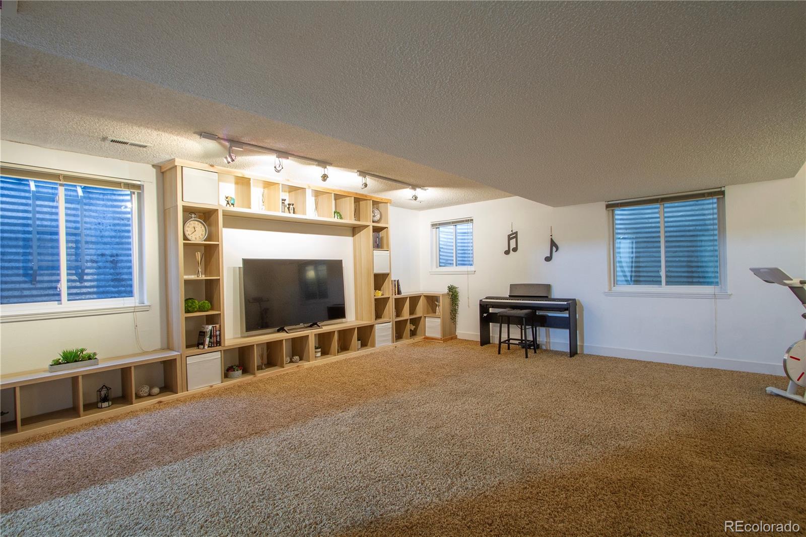 4868 S Johnson Street Littleton CO 80123