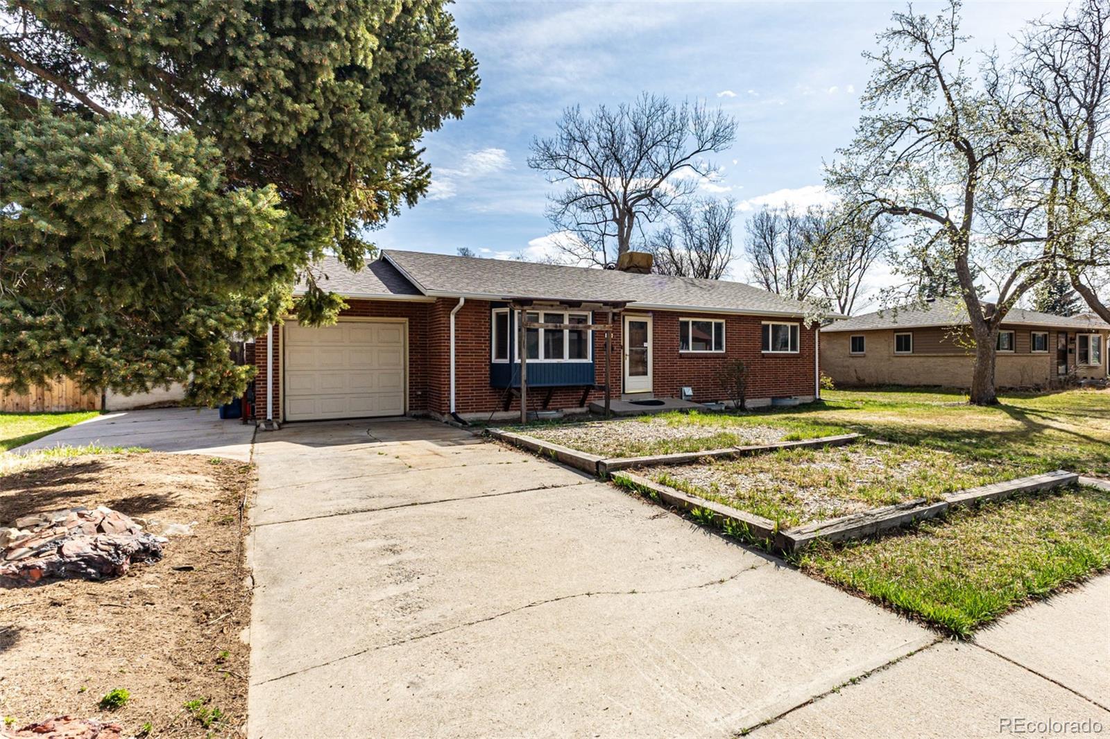40 Dover Street Lakewood CO 80226