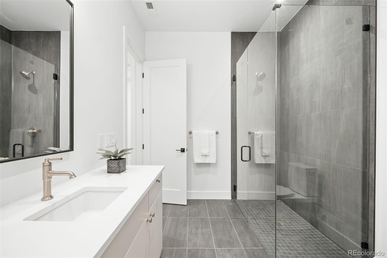 3255 S Clermont Street Denver CO 80222