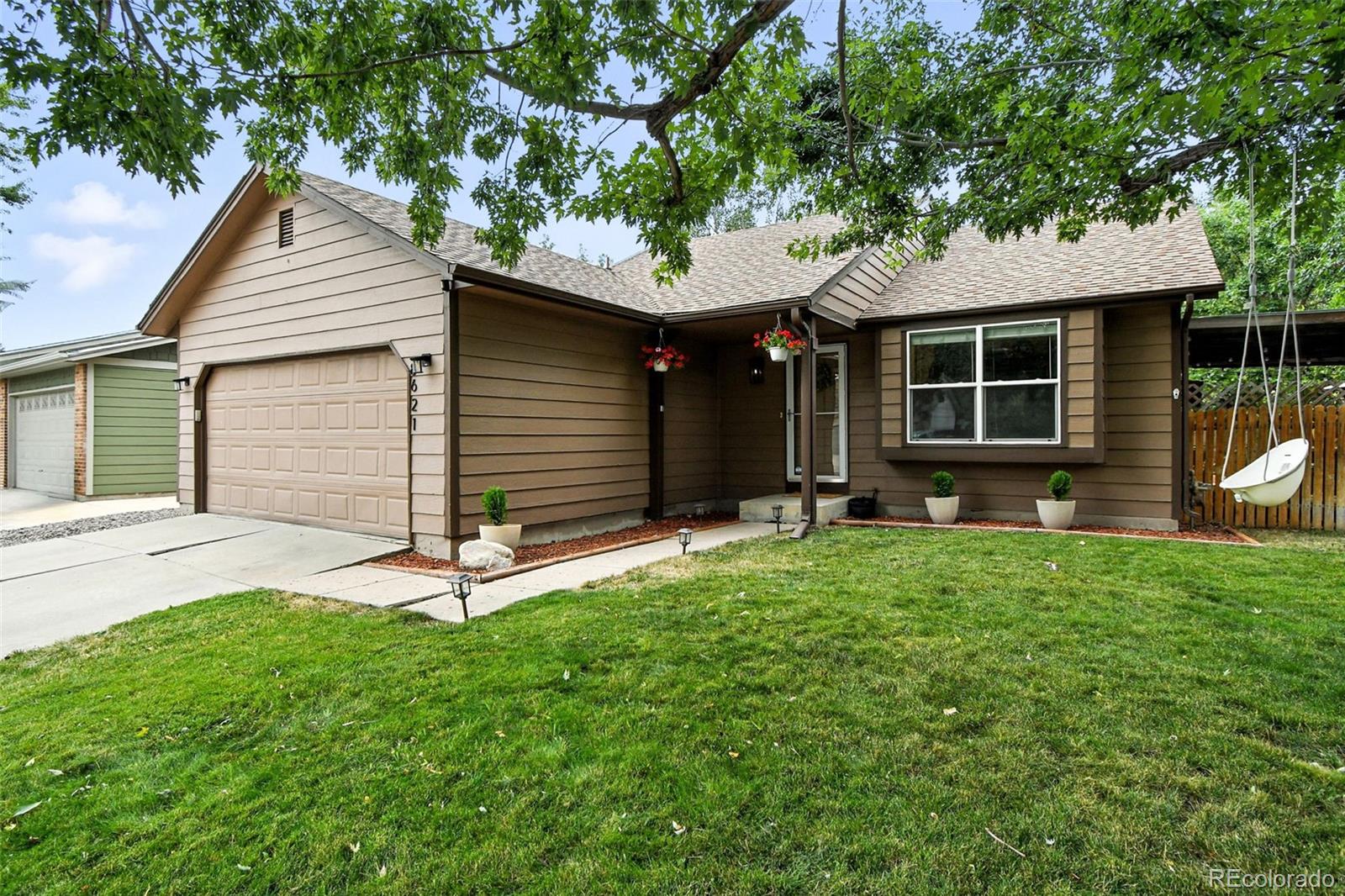8621 S Estes Street Littleton CO 80128