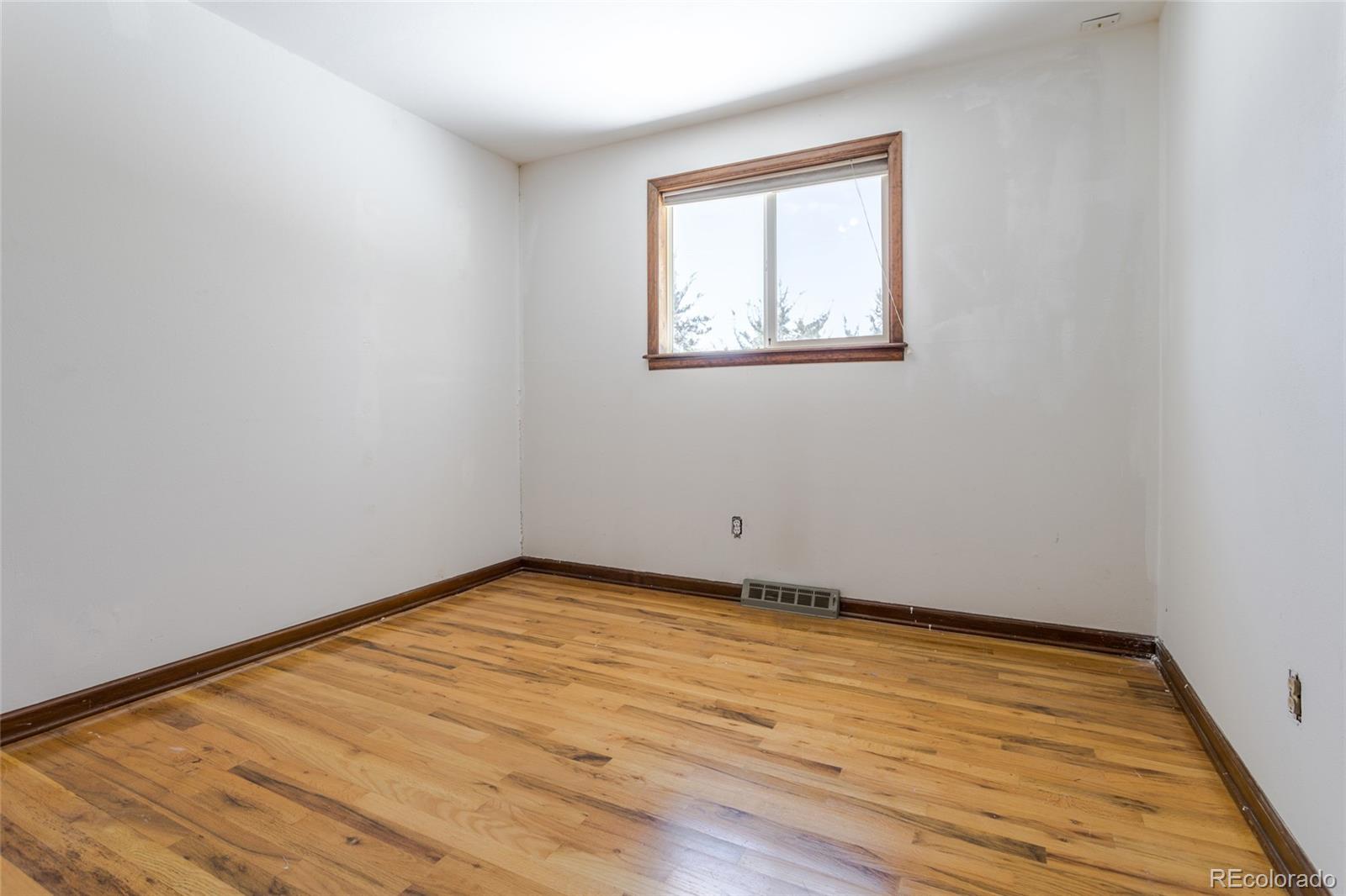425 S Uvalda Circle Aurora CO 80012