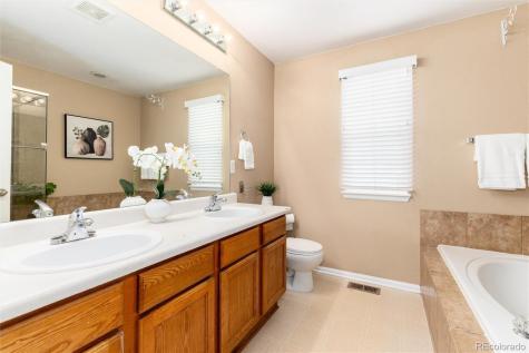 7454 S Lewiston Street Aurora CO 80016