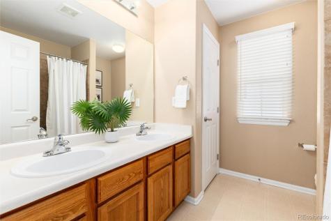 7454 S Lewiston Street Aurora CO 80016