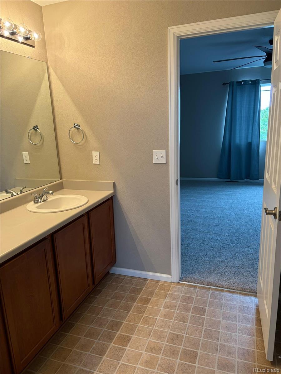 25664 E Byers Drive Aurora CO 80018