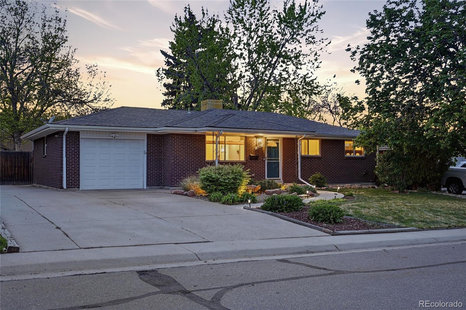 1637 S Balsam Court Lakewood CO 80232