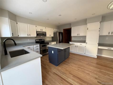 5863 S Danube Street Aurora CO 80015