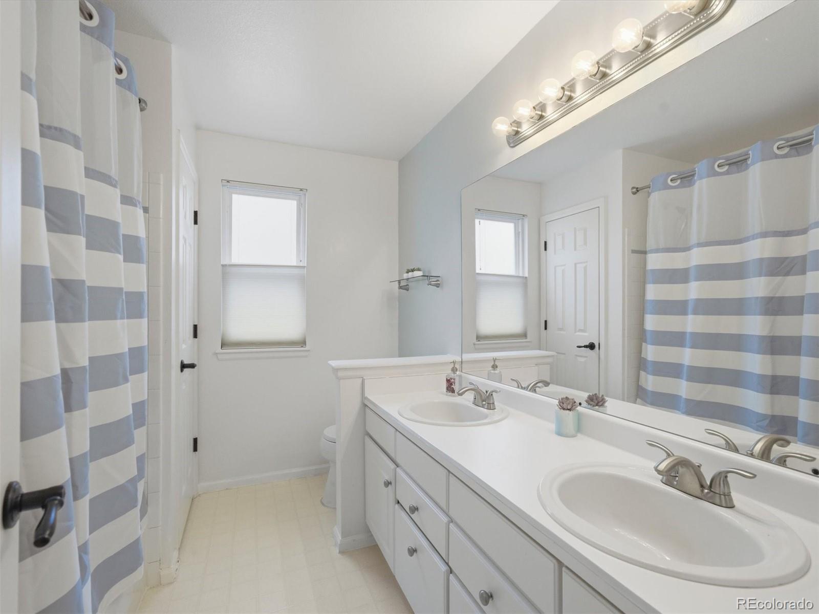 8722 W Ute Drive Littleton CO 80128