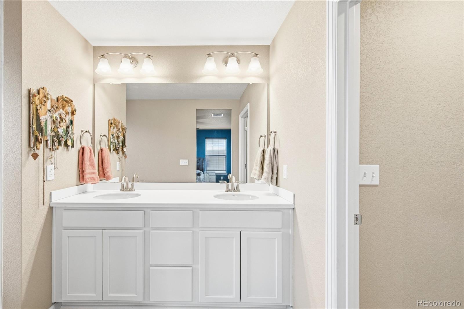 4628 S Nepal Way Aurora CO 80015