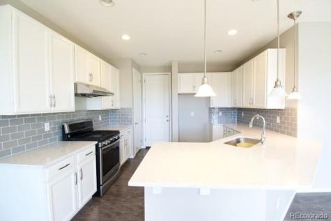 2082 S Cathay Way Aurora CO 80013