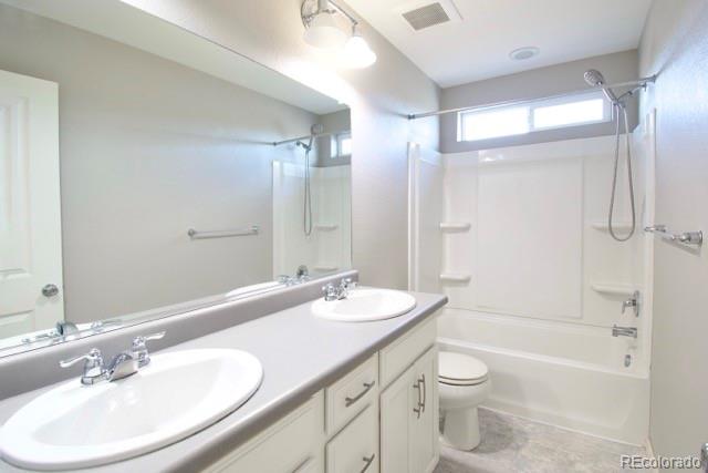 2082 S Cathay Way Aurora CO 80013