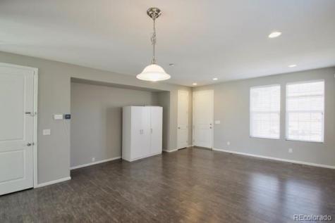 2082 S Cathay Way Aurora CO 80013