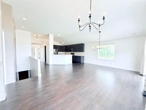 5910 S Valdai Way Aurora CO 80015