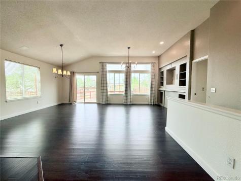 5910 S Valdai Way Aurora CO 80015