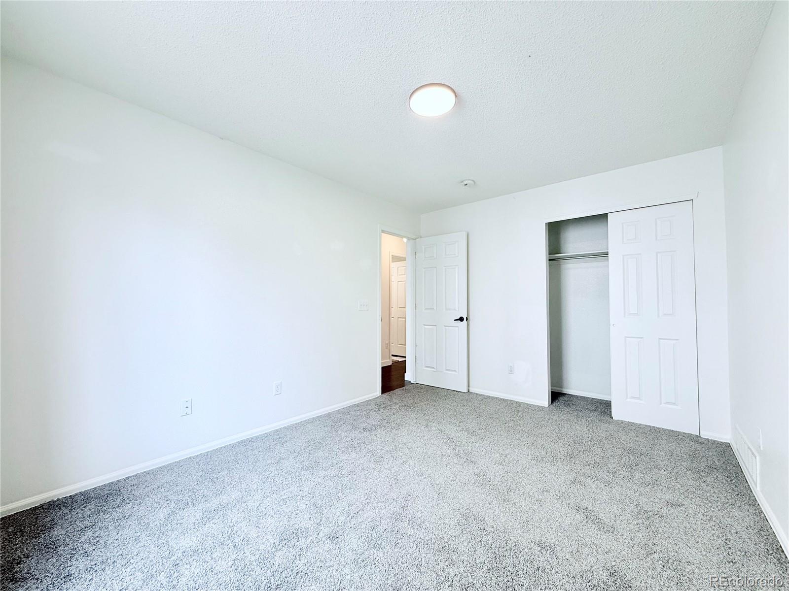 5910 S Valdai Way Aurora CO 80015