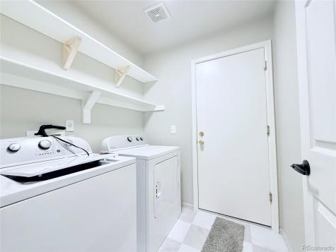 5910 S Valdai Way Aurora CO 80015