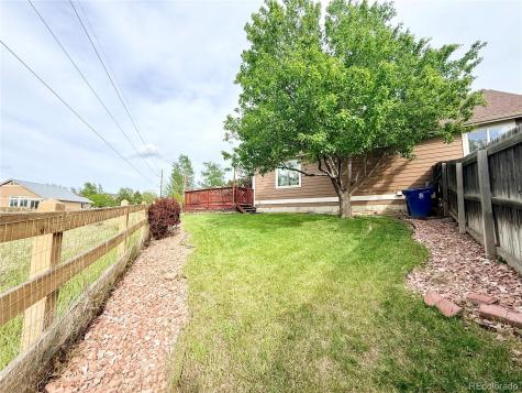 5910 S Valdai Way Aurora CO 80015