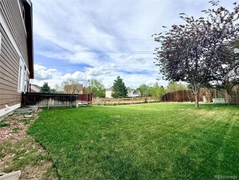 5910 S Valdai Way Aurora CO 80015