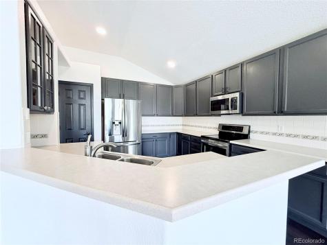 5910 S Valdai Way Aurora CO 80015