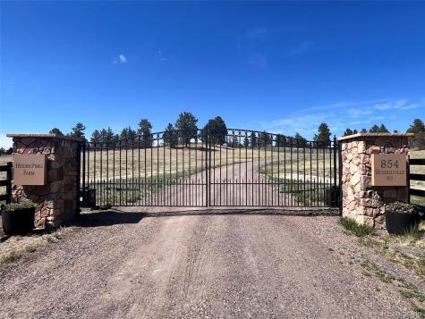 854 N Russellville Road Franktown CO 80116