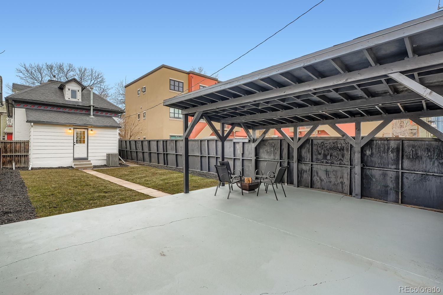 2423 Glenarm Place Denver CO 80205