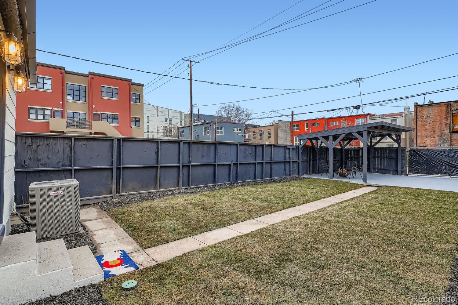 2423 Glenarm Place Denver CO 80205
